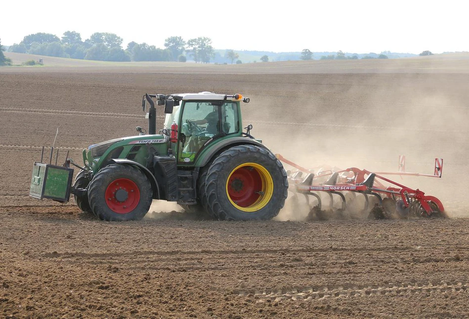 ARiMR: nawet 300 tys. zł dotacji na inwestycje przywracające potencjał w produkcji rolnej