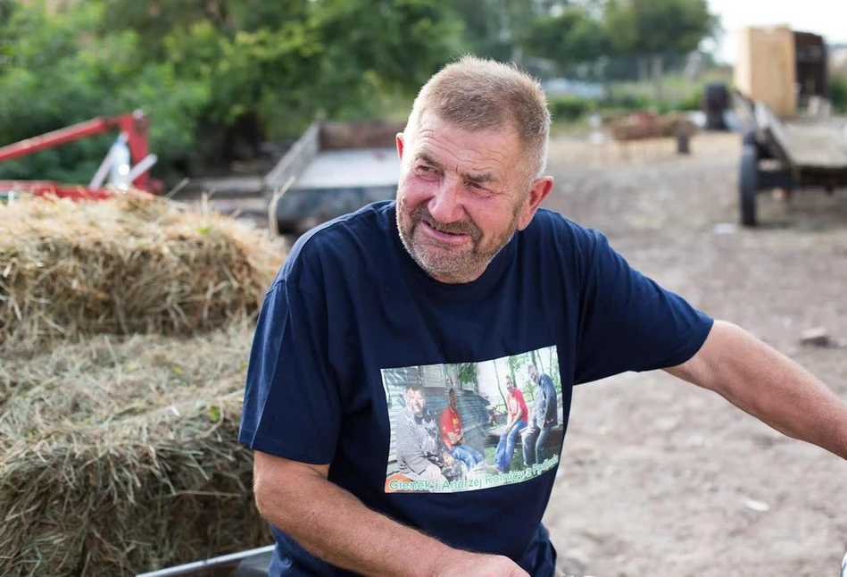 Gienek z Plutycz trzyma się tradycji – rzepę sieje ręcznie