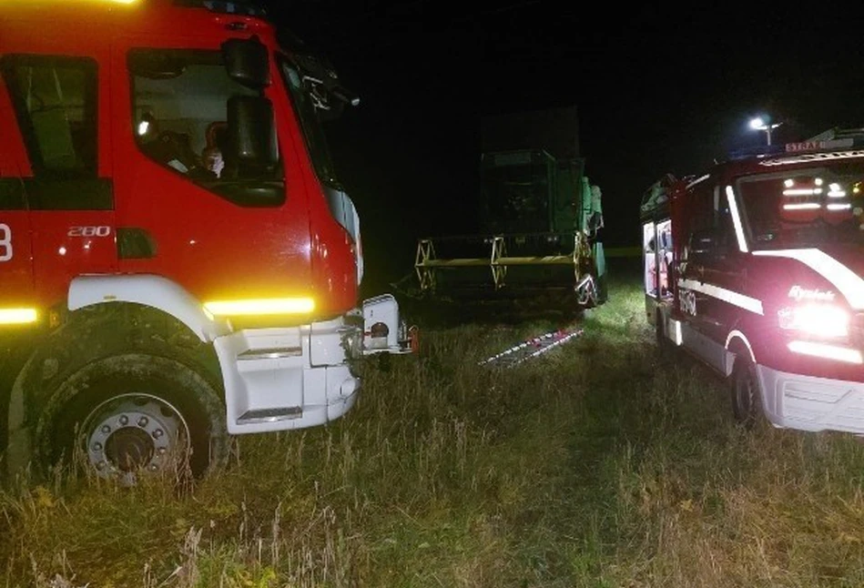 Koszmarny wypadek pod Wieliczką. ZGINĄŁ 50-letni rolnik wciągnięty przez kombajn