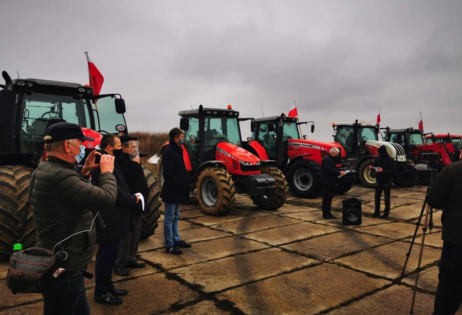 Rolnicy protestowali w Opatowie. „Nie odpuścimy ws. Piątki”