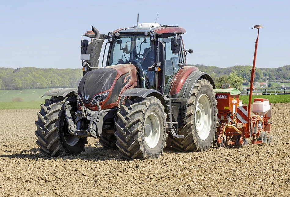 Test profi: Valtra T 254 Versu