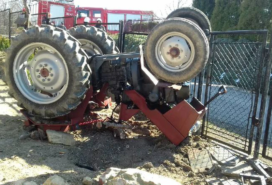 Tragedia pod Tarnowem. Zmarł rolnik zmiażdżony przez ciągnik