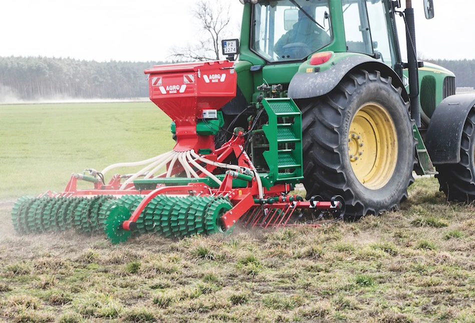 Agro-Masz: Prosty i precyzyjny sprzęt do podsiewu łąk