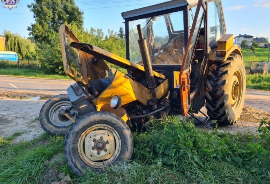 2 kompletnie rozbite ciągniki. Wypadki Ursusów pod Grójcem i Kraśnikiem