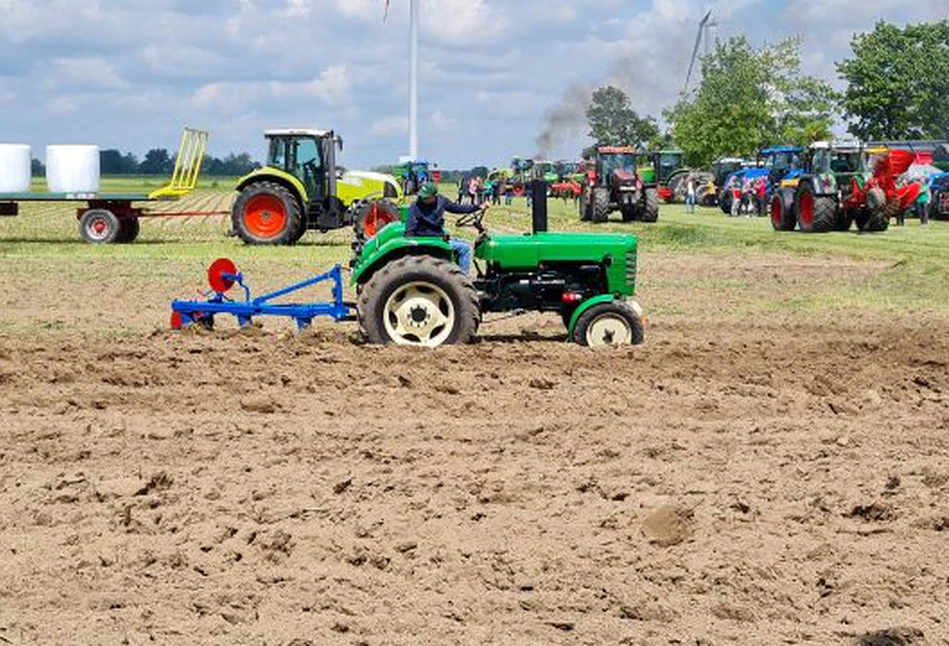 Uczniowskie pokazy polowe, czyli Agro Show w ZSRCKU w Trzciance