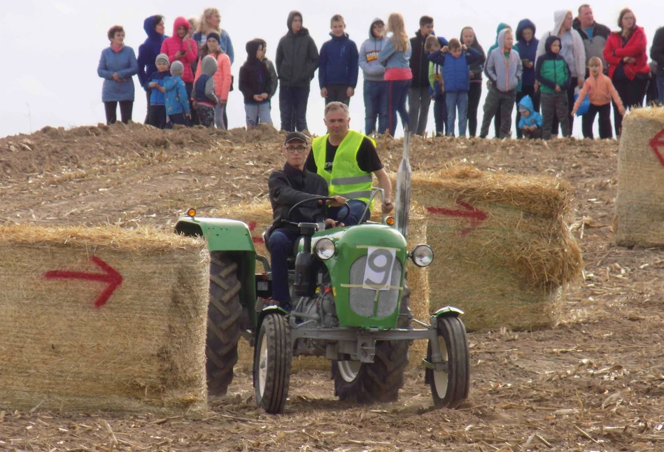 Wyścigi ciągników Janówko 2019 – stary Ursus najlepszy [FOTO]