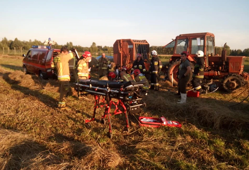 Białystok: W Zwierkach prasa wciągnęła 45-latka. Interweniował LPR