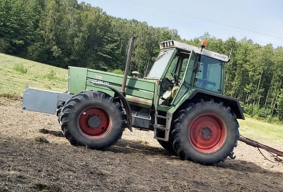 Rolnikowi skradziono ciągnik wart 70 tys. złotych. Pomóż go odnaleźć