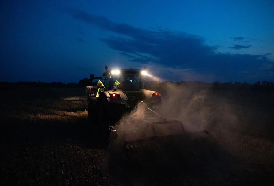 Jak wybrać dobrą lampę LED do ciągnika rolniczego? Na co zwrócić uwagę?