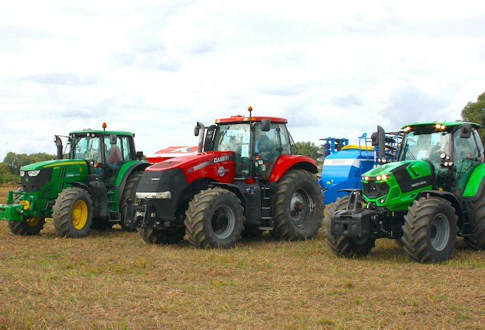 TOP 10 ciągników: jakie traktory wybierali rolnicy w kwietniu 2021?