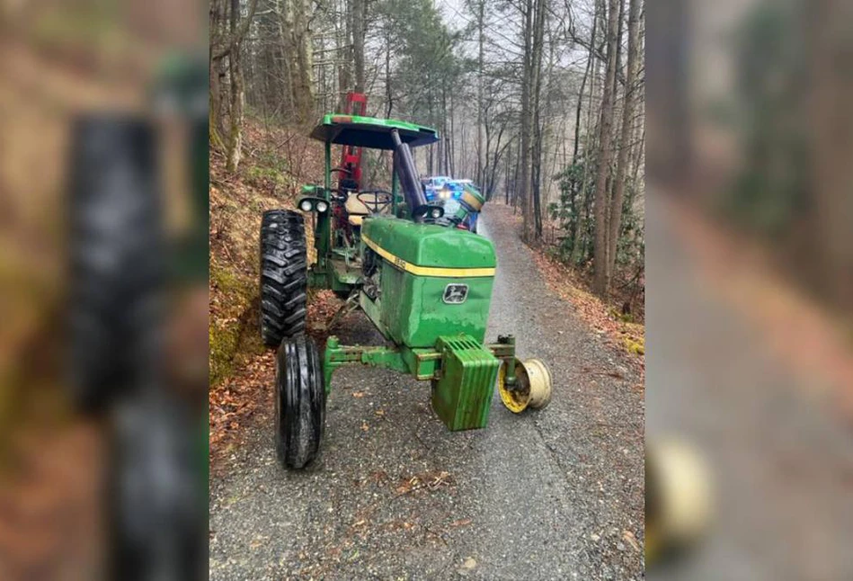 Pościg za ciągnikiem marki John Deere. Policjanci użyli broni palnej [FILM]