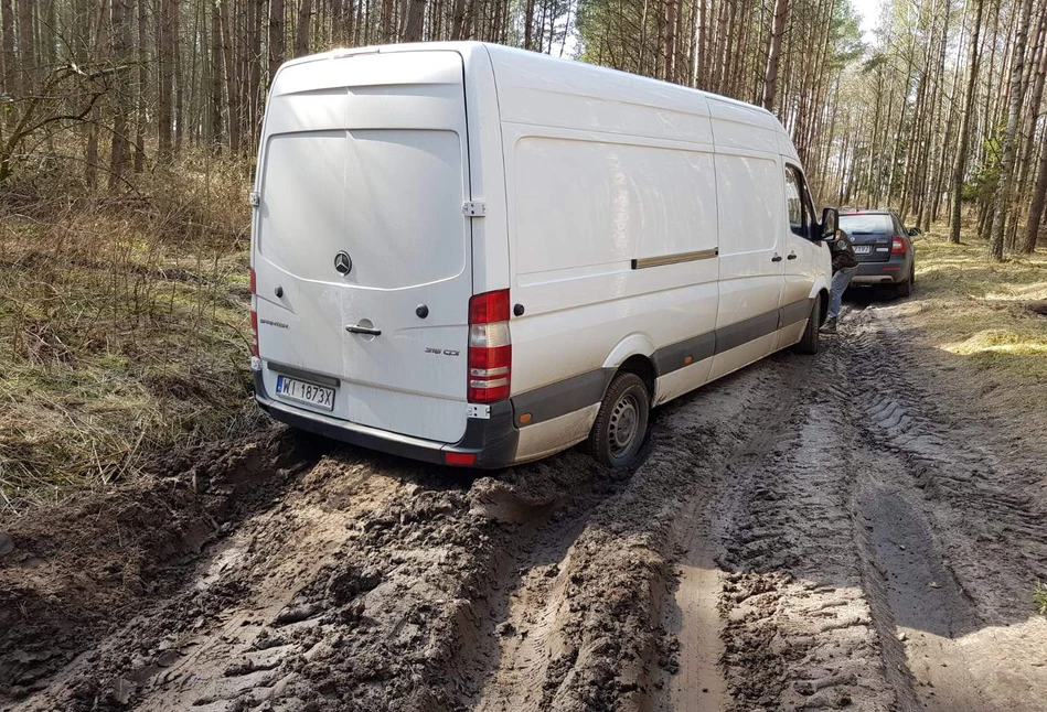 Gmina nie utwardzi rolnikom drogi, ale podatek rolny skutecznie ściągnie