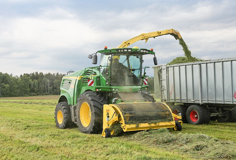 Raport profi: sieczkarnia John Deere serii 9000