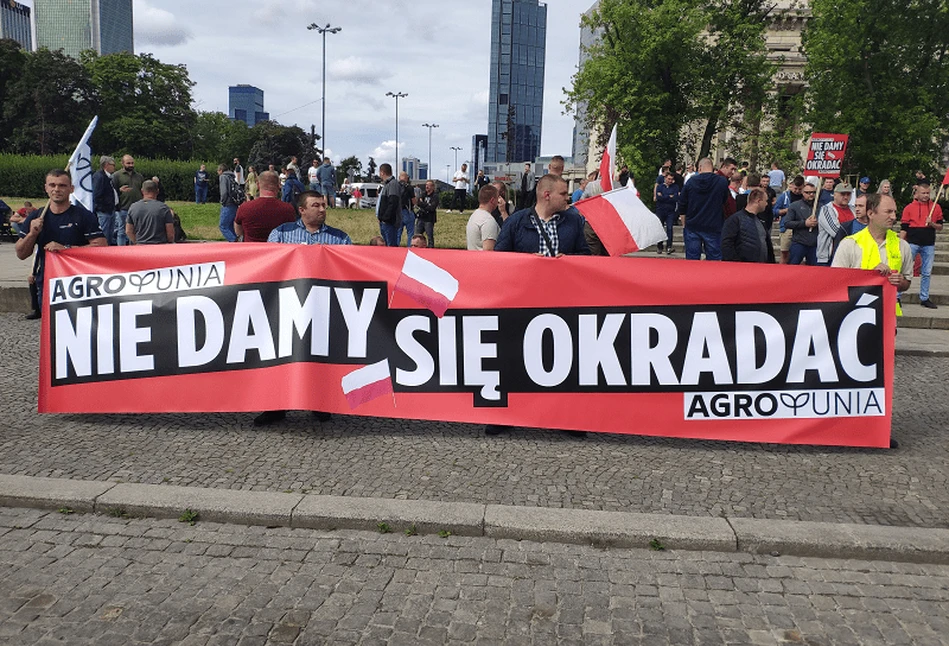 „Nie damy się okradać”: AgroUnia protestuje w Warszawie