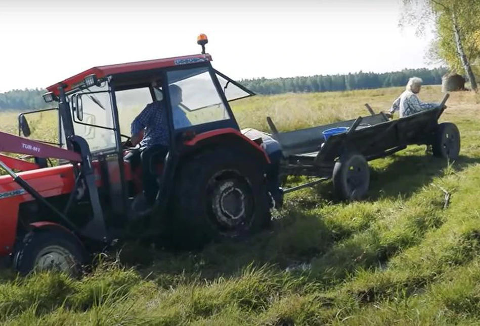 Andrzej z Rolnicy. Podlasie wpadł Ursusem w pułapkę [ZDJĘCIA]