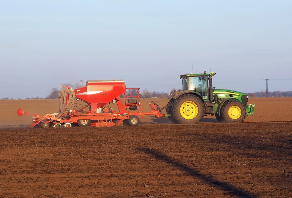 Rząd chce skrócić czas na składanie wniosków o dopłaty do materiału siewnego