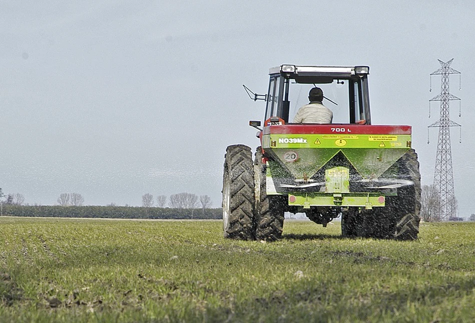 Jakie są aktualne ceny nawozów w Polsce? W Niemczech i Francji o 600 zł taniej