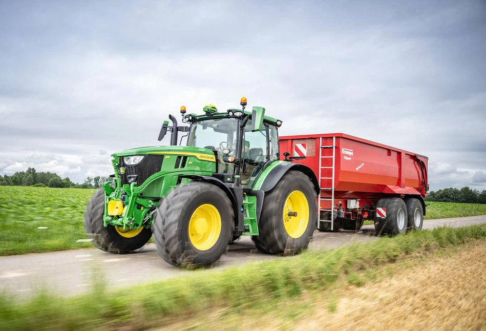 Nadjeżdża nowy John Deere 6R!