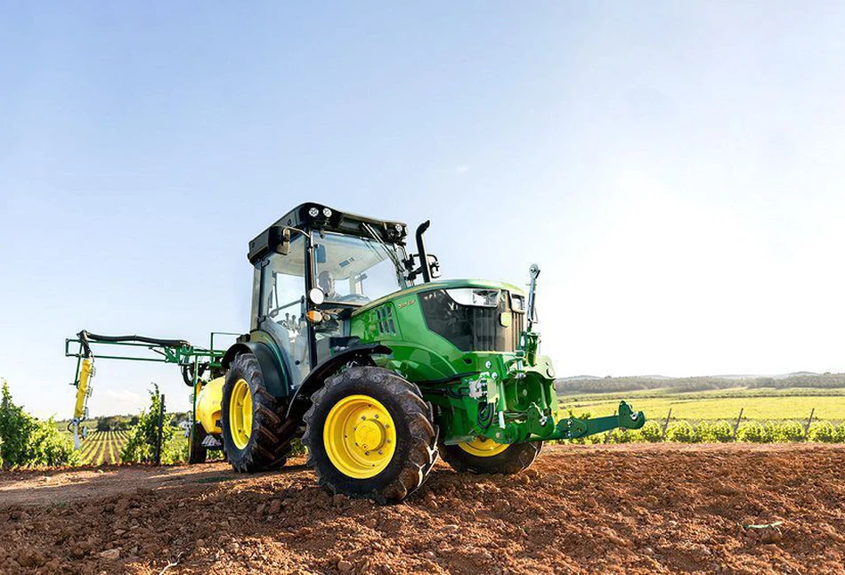 John Deere 5G do upraw specjalistycznych