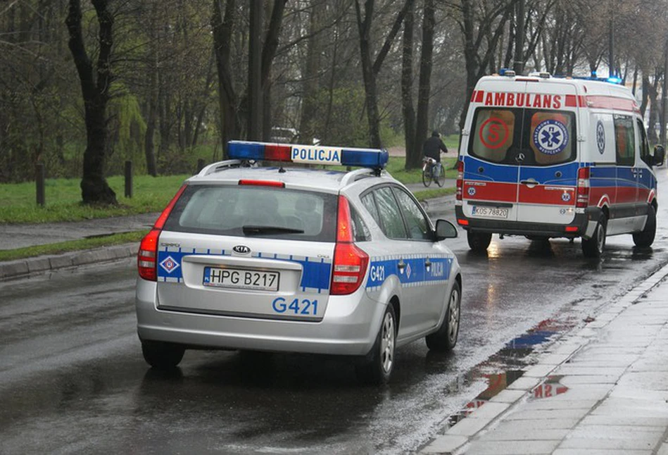 Mercedes staranował Ursusa. Rolnik trafił do szpitala