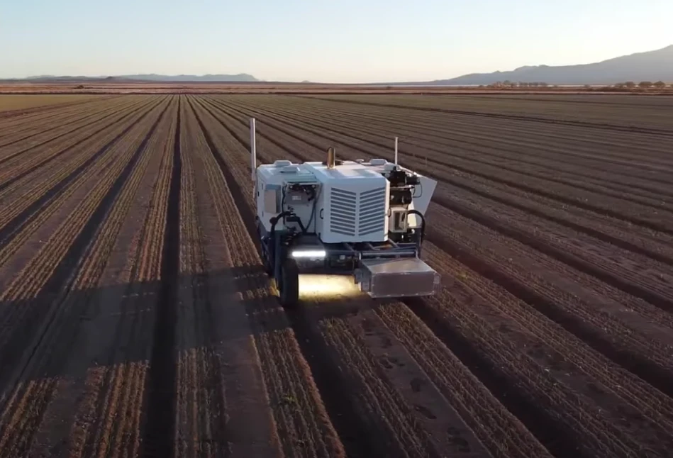 Roboty w rolnictwie: Weeder usuwa laserem do 100 tys. chwastów na godzinę!