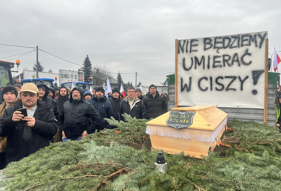 Protesty rolników z AgroUnii i Solidarności RI: rolnicy czekają na ministra Kowalczyka