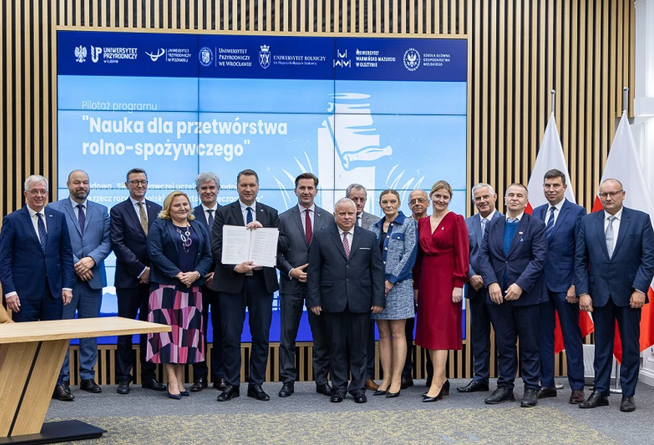 100 mln zł na badania w branży mleczarskiej. Na co zostaną wydane i kto je otrzyma?