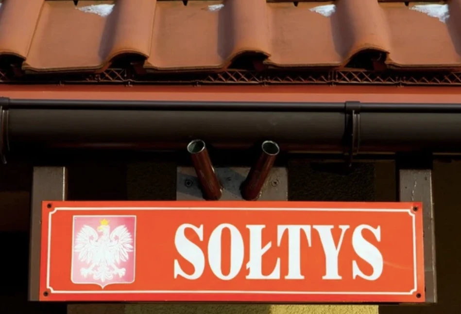 Sołtys plus: znamy szczegóły dodatku 300 zł dla sołtysów