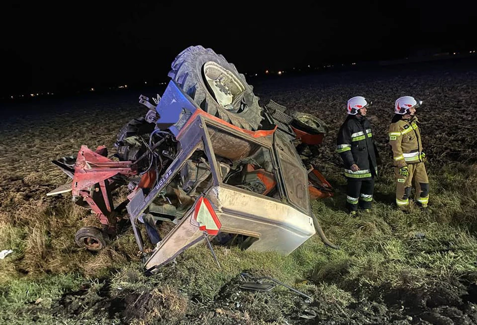 Zetor na dachu, a Audi w rowie. Koszmarne zderzenie pod Kaliszem