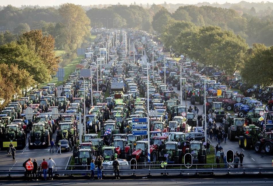 Protesty rolników w Holandii. Wojsko ma bronić rząd przed farmerami