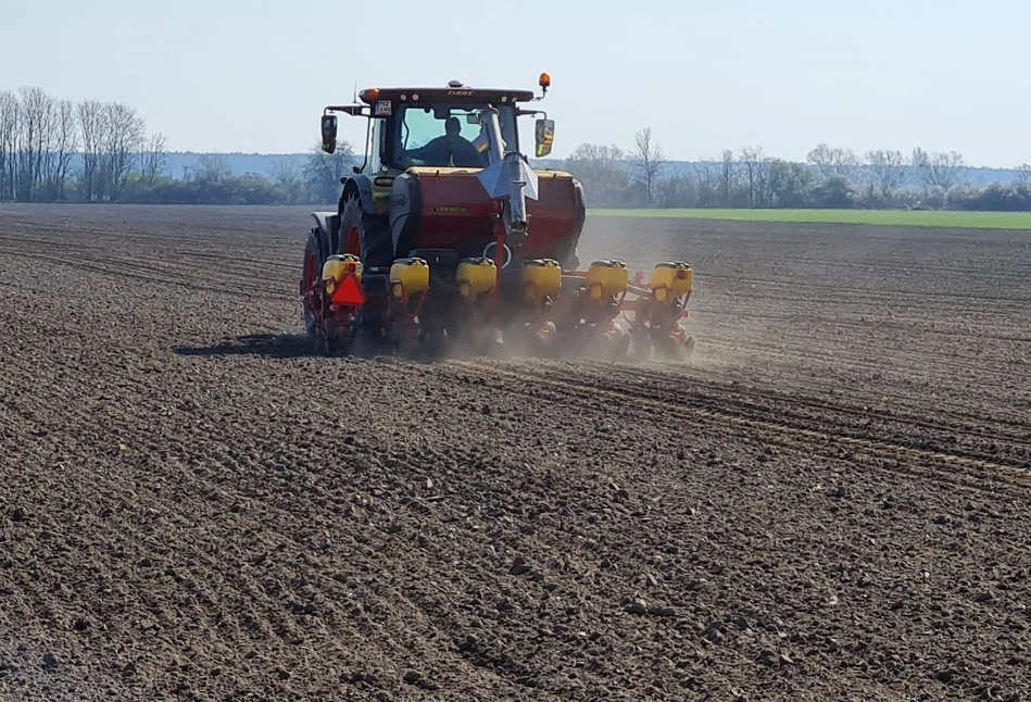 Ceny usług rolniczych w maju 2022: Ile zapłaci rolnik?