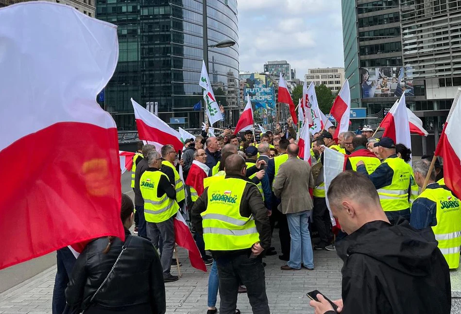 Rolnicy protestują w Brukseli. Domagają się konkretnych działań w sprawie napływu produktów rolnych z Ukrainy