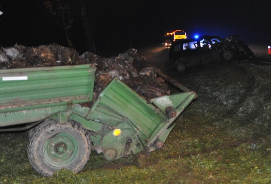 Lubelskie: Samochód uderzył w nieoświetlony rozrzutnik