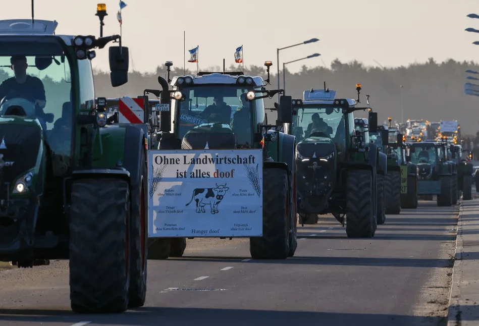 Niemcy: rolnicze protesty na konferencji ministrów rolnictwa w Szlezwiku-Holsztynie