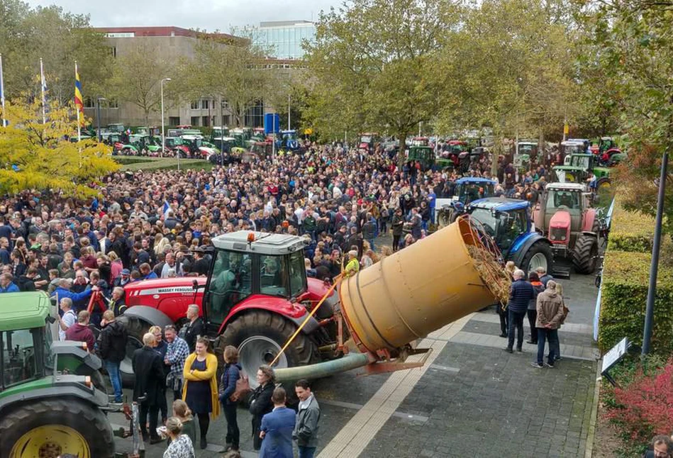 Nowa fala protestu rolników w Holandii. Farmerzy starli się z policją w Almelo