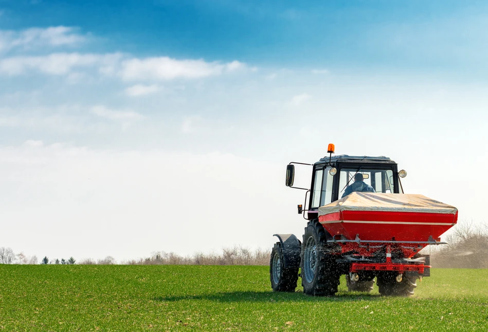 Rolnicy z Mazowsza: przez wysokie ceny nawozów ograniczyliśmy dawki nawet o 50%