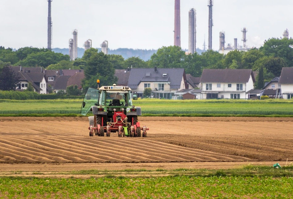 Czy KOWR ma prawy pierwokupu ziemi, którą chcę darować bratu?