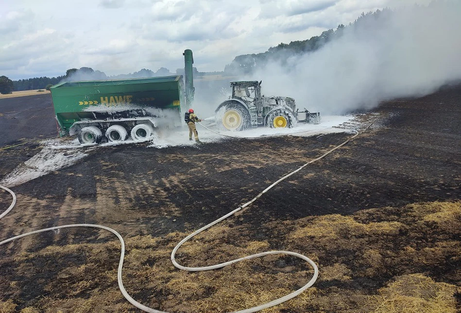 Pożar ciągnika John Deere na polu. Rolnik stracił 1 mln złotych