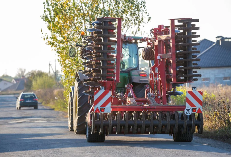 Czy ciągniki rolnicze wrócą na DK36 pod Rawiczem?