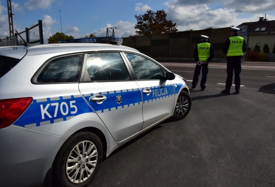 Jechał ciągnikiem całą szerokością drogi. Grożą mu 2 lata więzienia