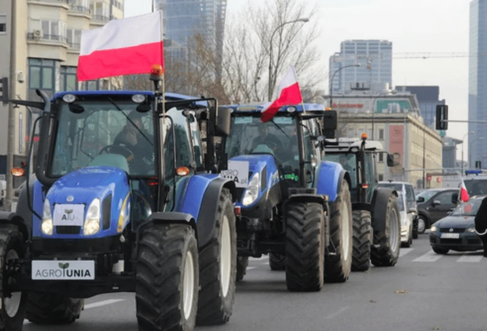 Ciągniki ruszyły na Warszawę: rolnicy są wściekli - Protest AgroUnii 23.02.2022