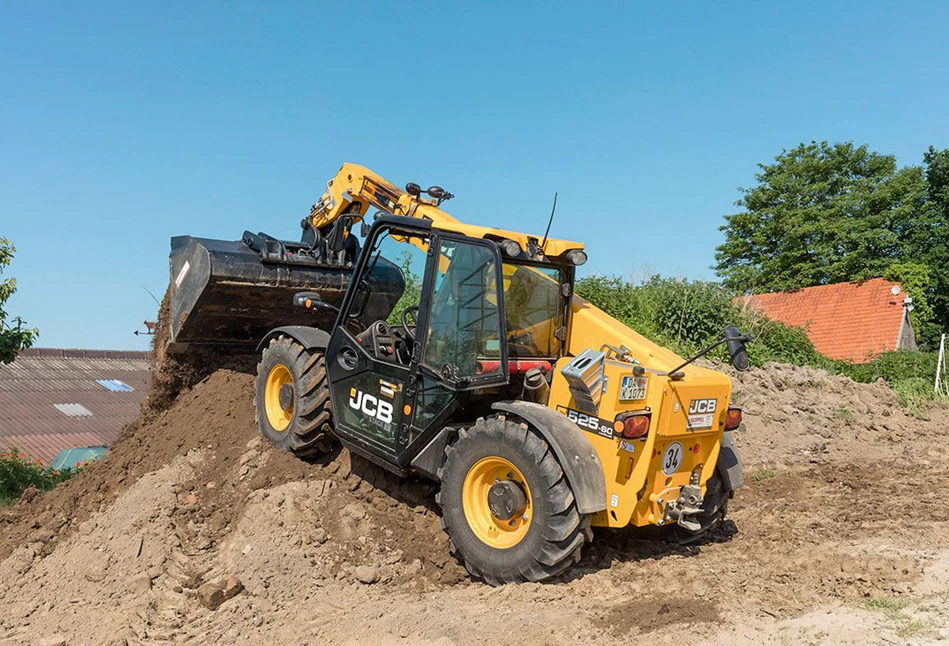 Test ładowarki JCB 525-60 - plusy i minusy