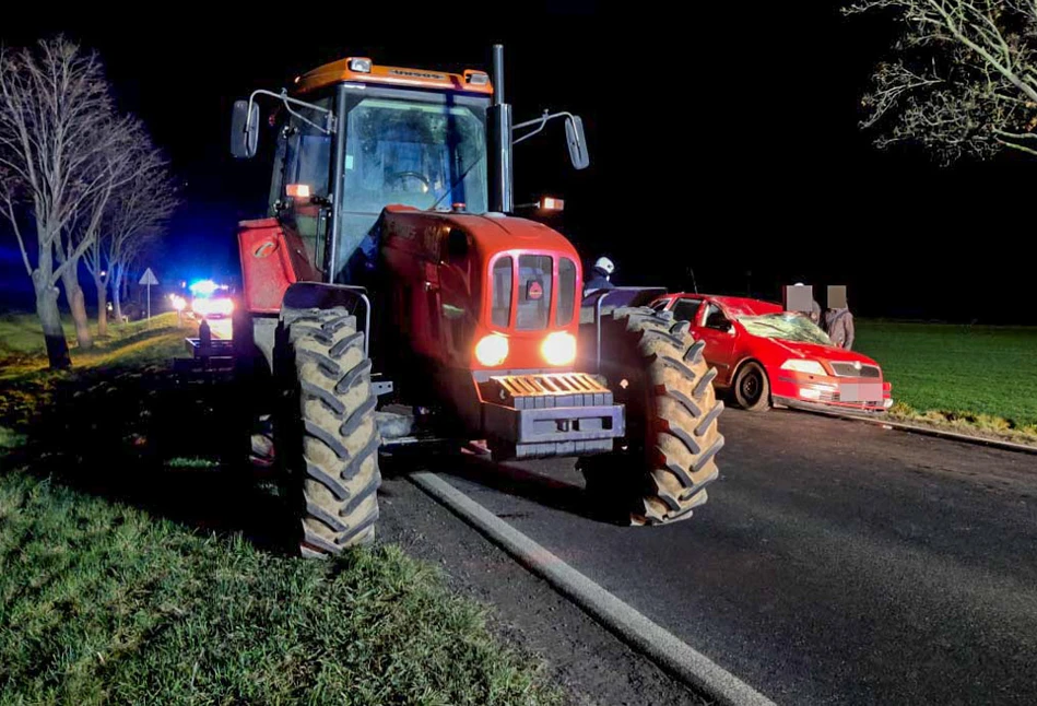 Wypadek Ursusa i trzech aut pod Kościanem. 5 osób rannych, w tym dzieci [ZDJĘCIA]