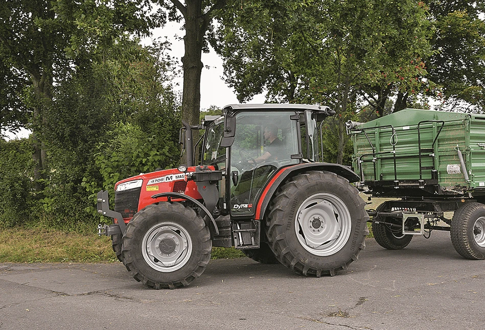 Test ciągnika Massey Ferguson 4708 M z ładowaczem czołowym