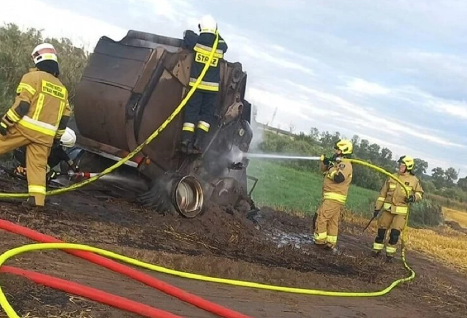 Wielkopolskie: Prasa do słomy doszczętnie spłonęła