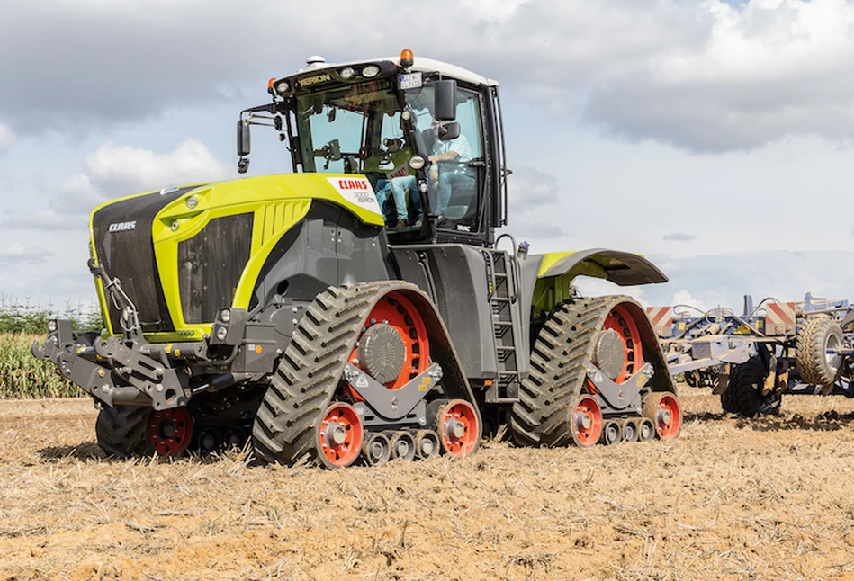 Claas Xerion na czterech gąsienicach