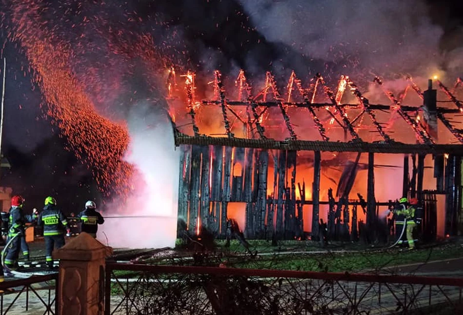 Pożar gospodarstwa w Klimkówce. Zwierzęta spłonęły żywcem [ZDJĘCIA]