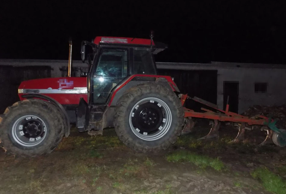 Warmia: Rolnik po pijaku zamiast pola zaorał drogę [FOTO]