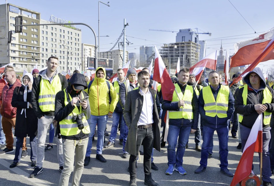 Agro Unia: Ebmabrgo na węgiel za embargo na owoce i warzywa