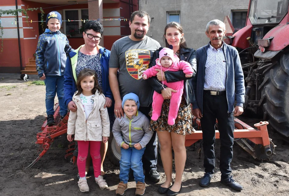 Jak rolnikom spod Środy Wlkp. udało się oszczędzić na nowej oborze?